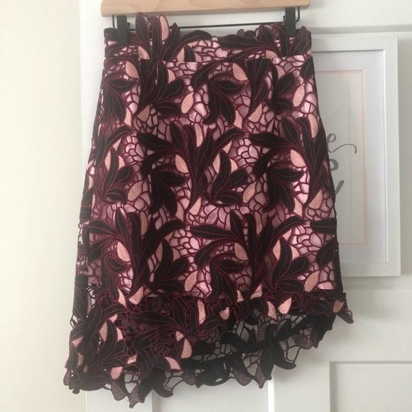 ELLIATT Shakespeare Pink Asymmetrical Hem Mini Skirt Size Medium Revolve NEW - Picture 2 of 9